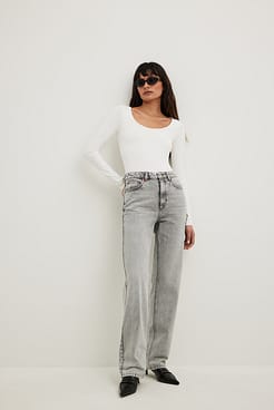 Straight High Waist Jeans Outfit