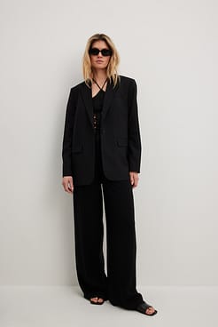 Hole Knitted Halterneck Top Outfit