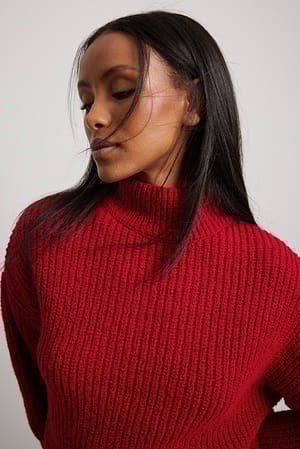 Red Pull en maille à manches retroussées et encolure ronde