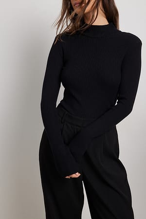 Black Pull en maille à épaulettes