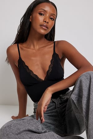 Black Body en dentelle