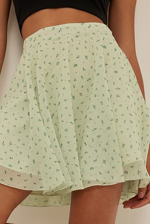 Green Roses All Over Jupe courte
