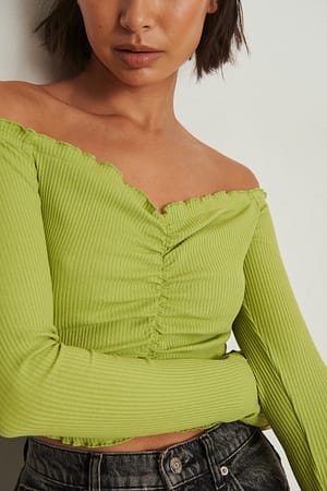 Light Green Haut côtelé et froncé aux épaules dénudées