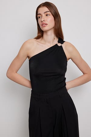 Black Haut asymétrique à boucle