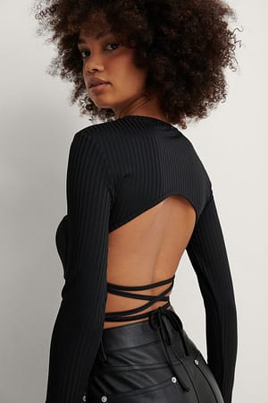 Black Haut dos nu et dentelle côtelée