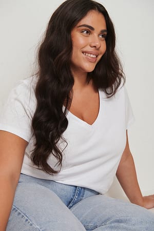 White T-shirt en coton biologique à col en V