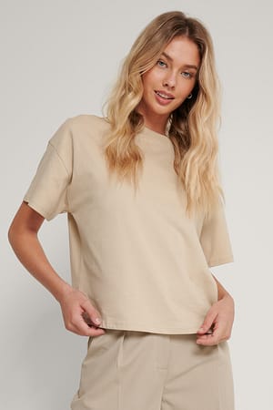 Beige T-shirt surdimensionné à manches 3/4