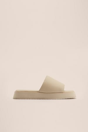 Cream Pantoufles cuir