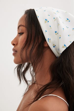 Spaced Blue Tulip Foulard imprimé