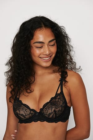Black Soutien-gorge à bonnets avec nœud