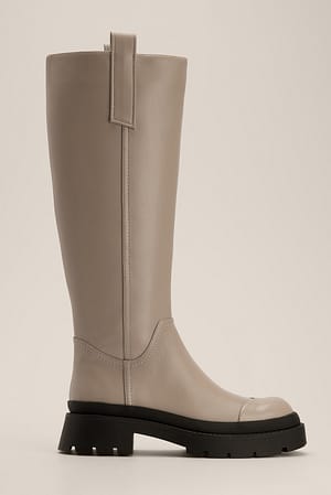 Light Taupe Bottes recyclées avec détail sur la tige