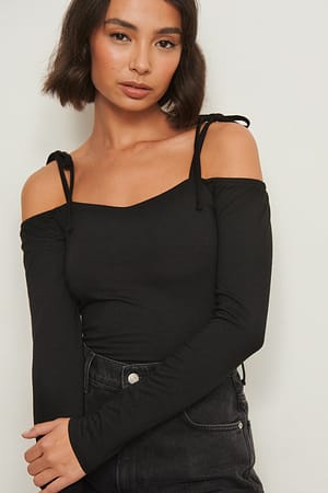 Black Haut à épaule dénudée recyclé