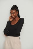 Black Haut côtelé recyclé décolleté