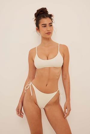 Offwhite Culotte de bikini à bandes nouées