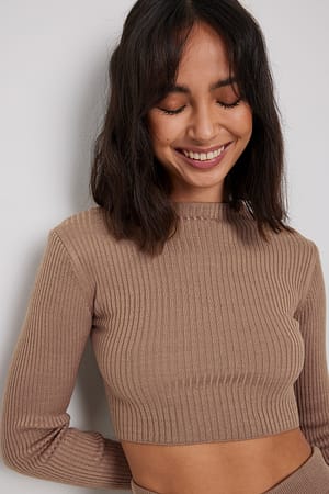 Dark Beige Crop top côtelé à col montant