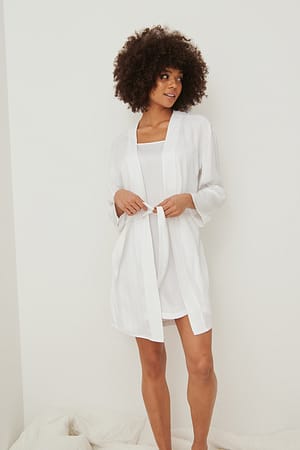 Offwhite Peignoir décontracté en satin