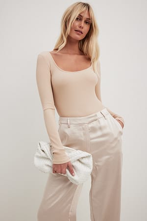 Beige Haut à encolure dégagée et côtelé