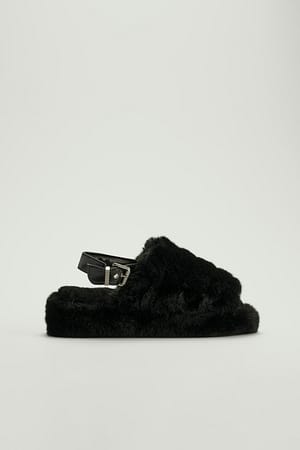 Black Pantoufles à bride arrière en peluche douce