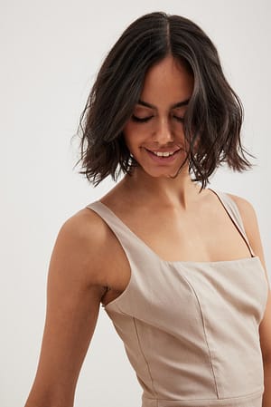 Beige Robe courte en lin mélangé à encolure carrée
