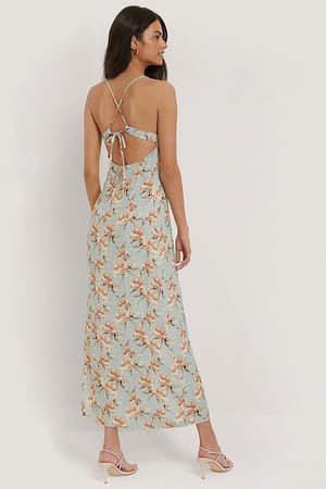 Light Blue Flower NA-KD Party Robe À Bretelles Nouées Au Dos