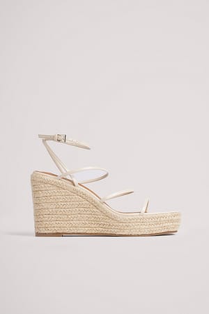 Beige Chaussures à talons avec semelle en jute et bride