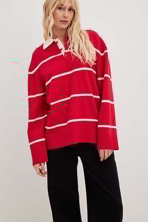 Red Pull en maille à rayures avec col