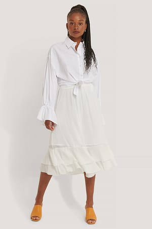 White NA-KD Boho Jupe mi-longue à structure et froufrous