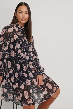 Navy Wallpaper Roses Robe Structurée Imprimée À Fleurs