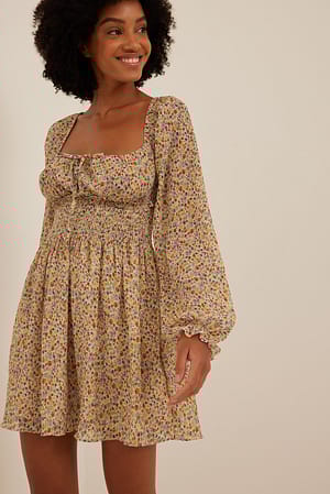 Red White Floral Robe mini nouée sur le devant