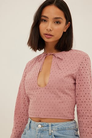 Dusty Pink Chemisier noué sur le devant à broderie anglaise