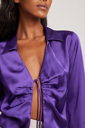 Dark Purple Chemisier en satin noué sur le devant à manches longues