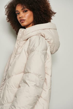 Light Grey Veste longue matelassée en V