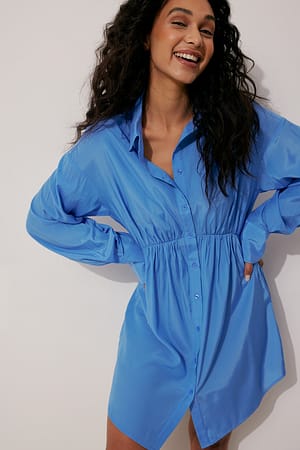 Sky Blue Robe avec détails à la taille
