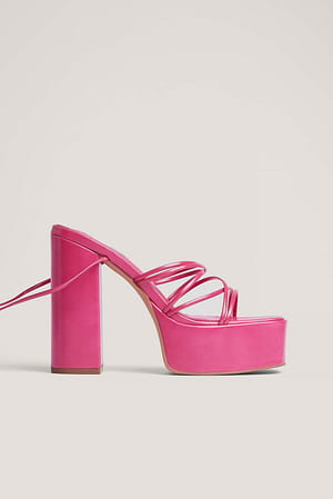 Magenta Chaussures à talon et plateforme avec brides fines