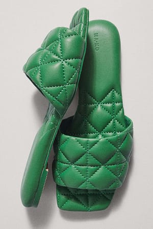 Emerald Green Pantoufles matelassées