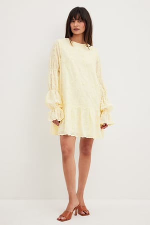 Light Yellow Robe à détails sur les manches
