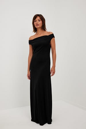 Black Maxi robe épaules dénudées