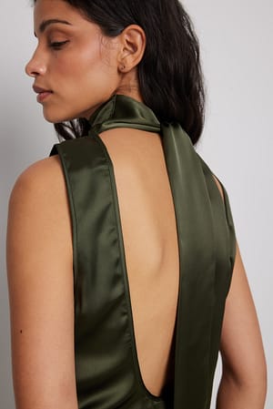 Dark Green Haut satiné à dos ouvert
