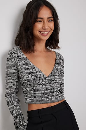 Black Crop top cache-cœur