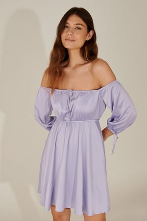 Dusty Lavender Mini robe épaules dénudées en matière recyclée