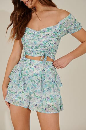 Camo Flower Short avec détail volant en matière recyclée