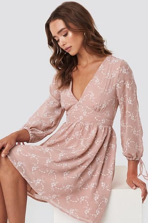 Pink Paola Maria x NA-KD Embroidery Dress