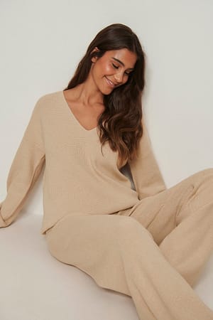 Beige Pull doux coupe ample à côtes