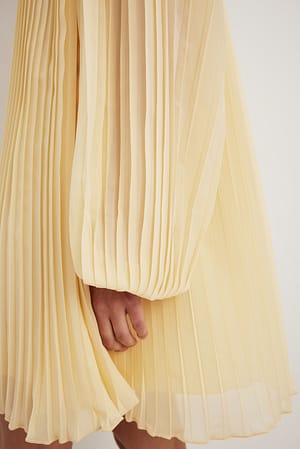 Yellow Robe courte fluide plissée