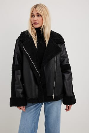 Black/Black Veste à détail peluche