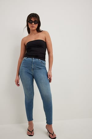 Mid Blue Jean slim taille haute à ourlet brut