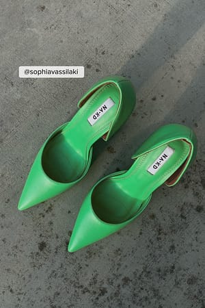 Soft Green Escarpins à talon sablier et bout carré
