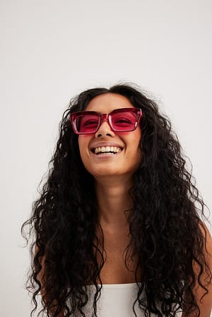 Pink Lunettes de soleil à monture carrée recyclées
