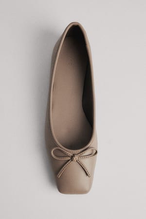Taupe Ballerines à bout carré