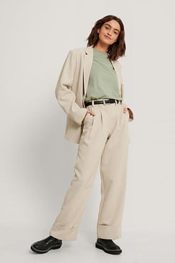 Basic Cotton Roundneck T-shirt Outfit.
